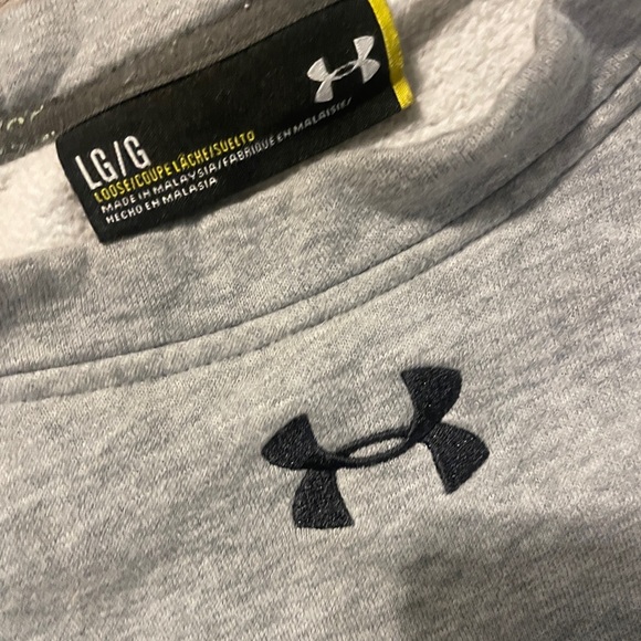 Size large under armor crew neck - Picture 2 of 2